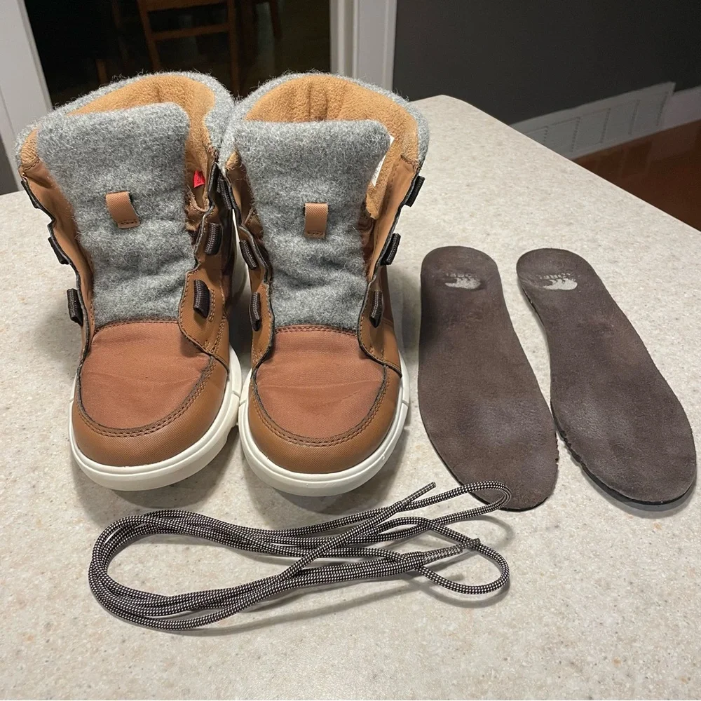 SOREL Women’s Explorer II Carnivel Felt Boot Waterproof Camel Gray Winter Snow